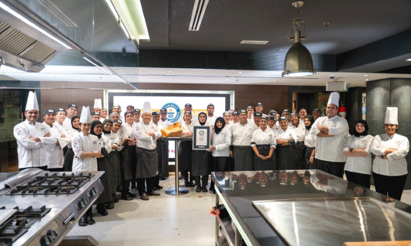 ഡ്രാഗൺ മാർട്ടിന് 20 വയസ്സ്; ലോക റെക്കോഡിട്ട് ആഘോഷം ഡ്രാഗൺ മാർട്ടിന് 20 വയസ്സ്; ലോക റെക്കോഡിട്ട് ആഘോഷം