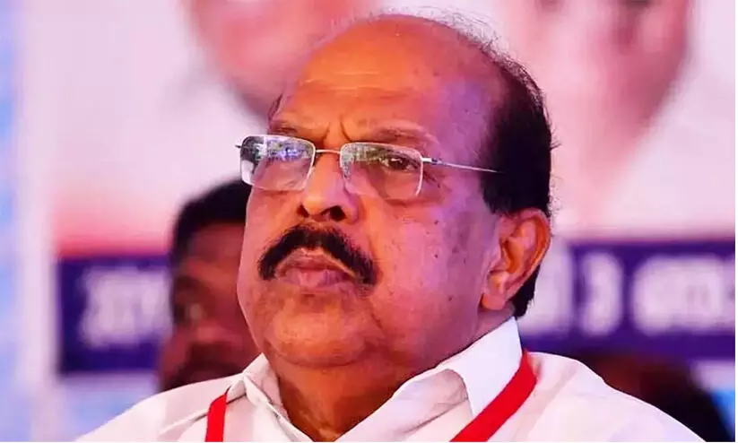 ചെറുപ്പക്കാർ വെള്ളമടിക്കുമ്പോൾ പൊലീസ് പിടിക്കേണ്ടത് സിനിമാക്കാരെ, കലാമൂല്യമുള്ള ചിത്രങ്ങൾ ഇന്നില്ല; രൂക്ഷവിമർശനവുമായി ജി. സുധാകരന് ചെറുപ്പക്കാർ വെള്ളമടിക്കുമ്പോൾ പൊലീസ് പിടിക്കേണ്ടത് സിനിമാക്കാരെ, കലാമൂല്യമുള്ള ചിത്രങ്ങൾ ഇന്നില്ല; രൂക്ഷവിമർശനവുമായി ജി. സുധാകരന്