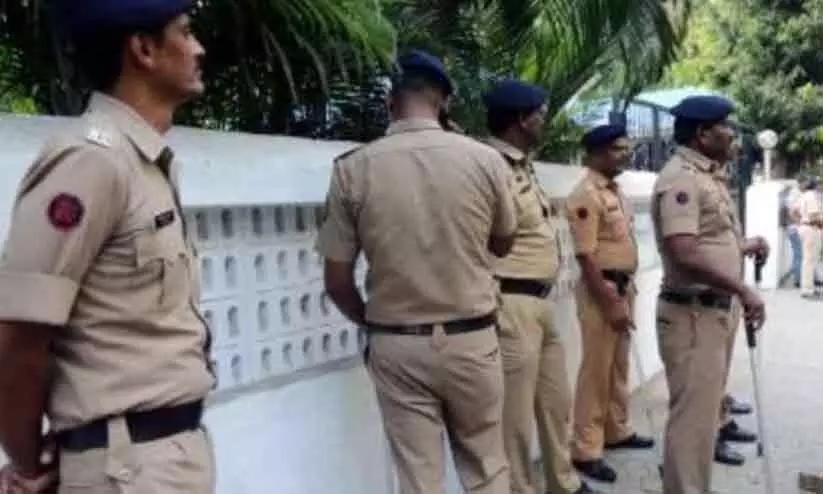 മീറ്ററിൽ കാണിച്ചത് 106 രൂപ, ഈടാക്കിയത് 3500 രൂപ; മു​ംബൈയിൽ യാത്രക്കാരനിൽ നിന്ന് പണം തട്ടിയ ഓട്ടോ ഡ്രൈവർ അറസ്റ്റിൽ