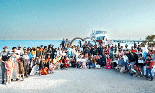 ആ​ന​ന്ദ​ത്തി​ന്റെ തി​ര​മാ​ല​ക​ൾ താ​ണ്ടി ക്രൂ​യി​സ് ട്രി​പ്പ്