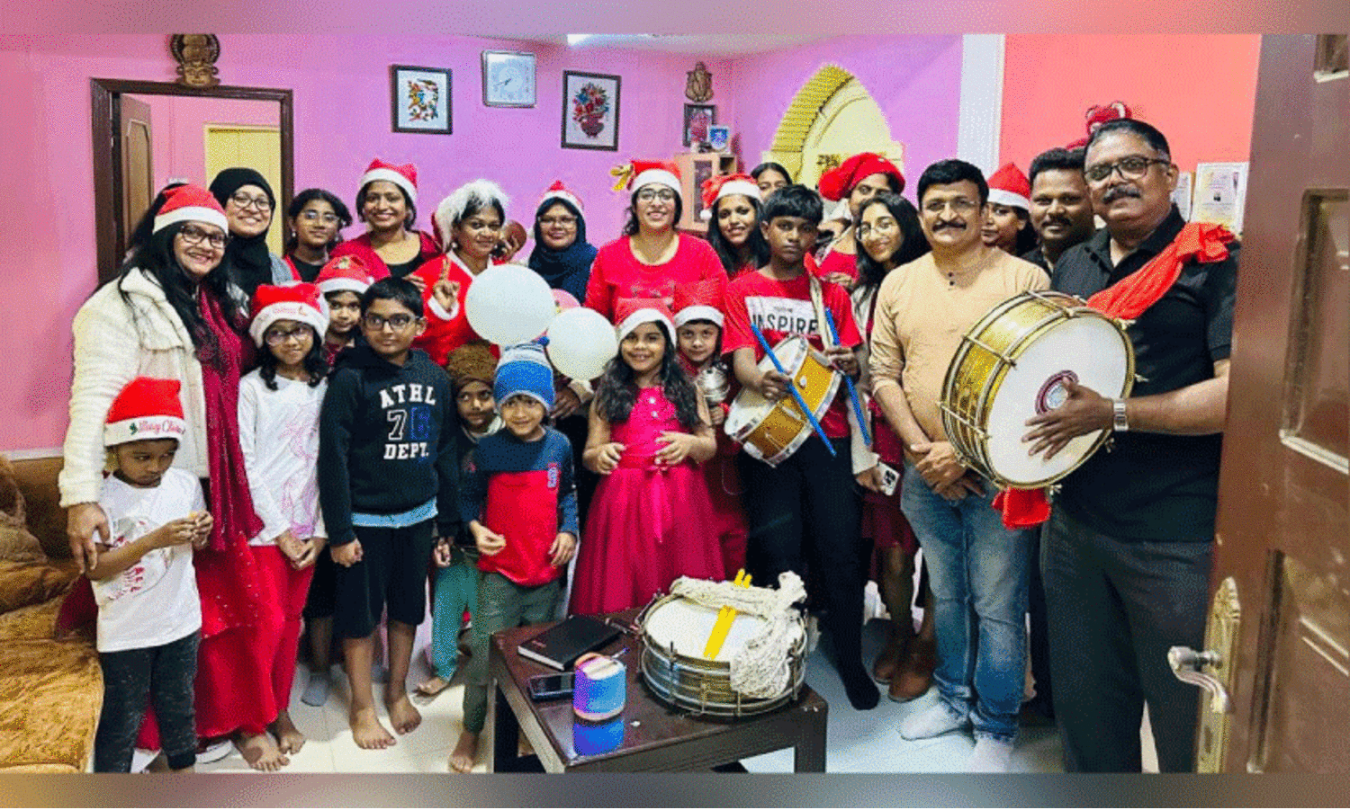 ഇ​ന്ത്യ​ൻ മ​ഹി​ളാ അ​സോ​സി​യേ​ഷ​ന്‍ ക്രി​സ്മ​സ്​ ക​രോ​ൾ സംഘടിപ്പിച്ചു