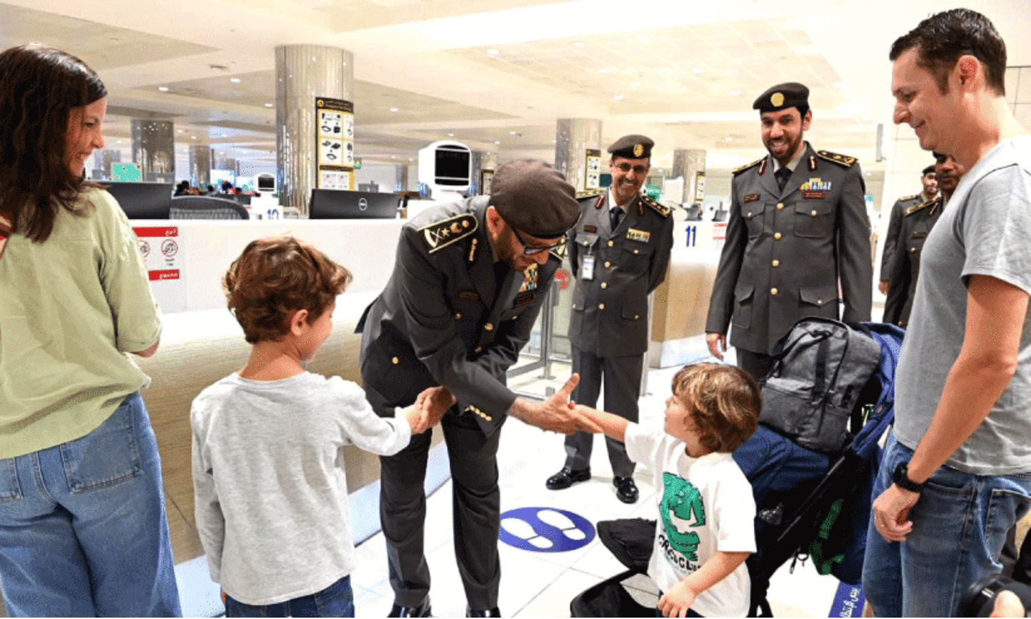 ദു​ബൈ വി​മാ​ന​ത്താ​വ​ളം തി​ര​​ക്കി​ലേ​ക്ക്​