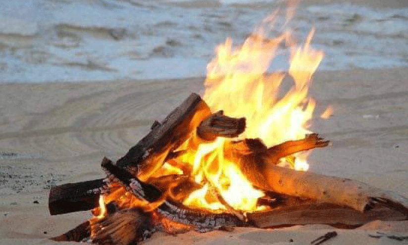 ചൂ​ടു​കാ​യാ​ൻ തീ​കൂ​ട്ടു​ന്ന​വ​ർ​ക്ക്​ സി​വി​ൽ ഡി​ഫ​ൻ​സ്​ മു​ന്ന​റി​യി​പ്പ്​