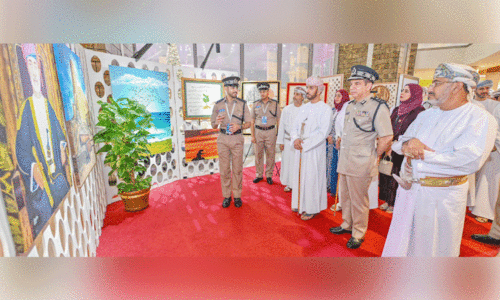 ത​ട​വു​കാ​രു​ടെ ക​ര​വി​രു​തുക​ളു​ടെ  നേ​ർ​ക്കാ​ഴ്ച​യാ​യി പ്ര​ദ​ർ​ശ​നം