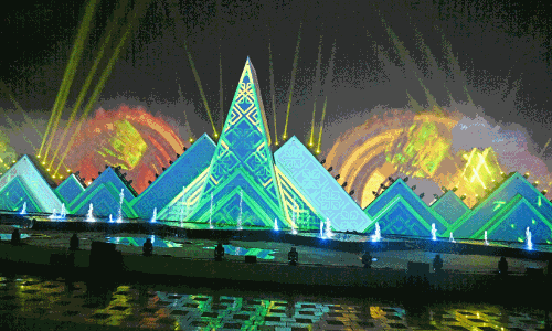 ആ​ഘോ​ഷ വാ​തി​ലു​ക​ൾ തു​റ​ന്നു; ഇ​നി 30   സു​ന്ദ​ര​രാ​വു​ക​ൾ