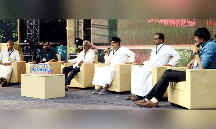 ഒ​രു നാ​ട്, ഒ​രാ​യി​രം ക​ഥ​ക​ൾ...