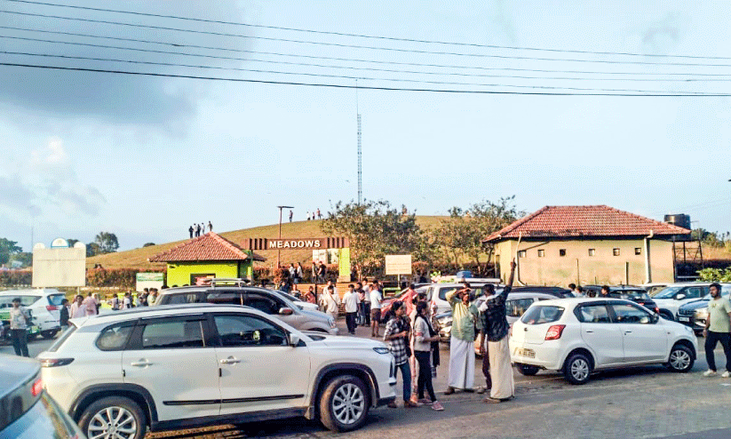 ക്രിസ്മസ്, പുതുവത്സരം; ജില്ലയിലേക്ക് സന്ദര്‍ശകരുടെ ഒഴുക്ക്