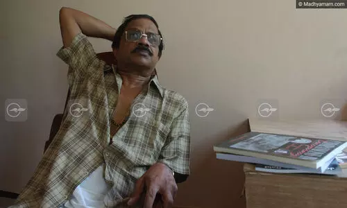 കാഥികനിലെ പ്രഭാഷകൻ