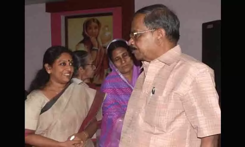 എം.ടി എന്ന രണ്ടക്ഷരം മാത്രം മതി ഒരു പുസ്തകം വായിക്കാനും സിനിമ കാണാനും- കെ.ആർ മീര