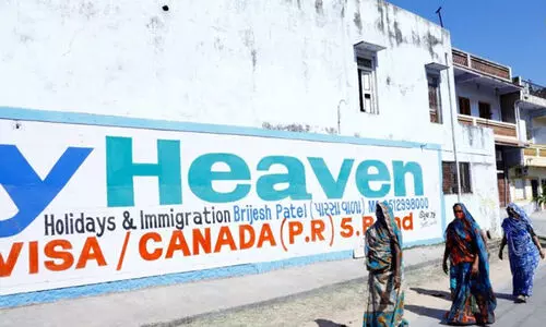 സ്റ്റുഡന്റ്സ് വിസയിൽ കനഡയിലെ കോളജുകൾ വഴി യു.എസിലേക്ക് മനുഷ്യക്കടത്ത്: ഗുജറാത്തിലെ സ്ഥാപനങ്ങൾക്കെതിരെ ഇ.ഡി അന്വേഷണം സ്റ്റുഡന്റ്സ് വിസയിൽ കനഡയിലെ കോളജുകൾ വഴി യു.എസിലേക്ക് മനുഷ്യക്കടത്ത്: ഗുജറാത്തിലെ സ്ഥാപനങ്ങൾക്കെതിരെ ഇ.ഡി അന്വേഷണം