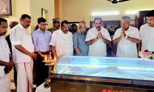 എം.ടി മതനിരപേക്ഷതയുടെ കരുത്തനായ വക്താവ്; എന്നും പാഠപുസ്തകം എം.ടി മതനിരപേക്ഷതയുടെ കരുത്തനായ വക്താവ്; എന്നും പാഠപുസ്തകം