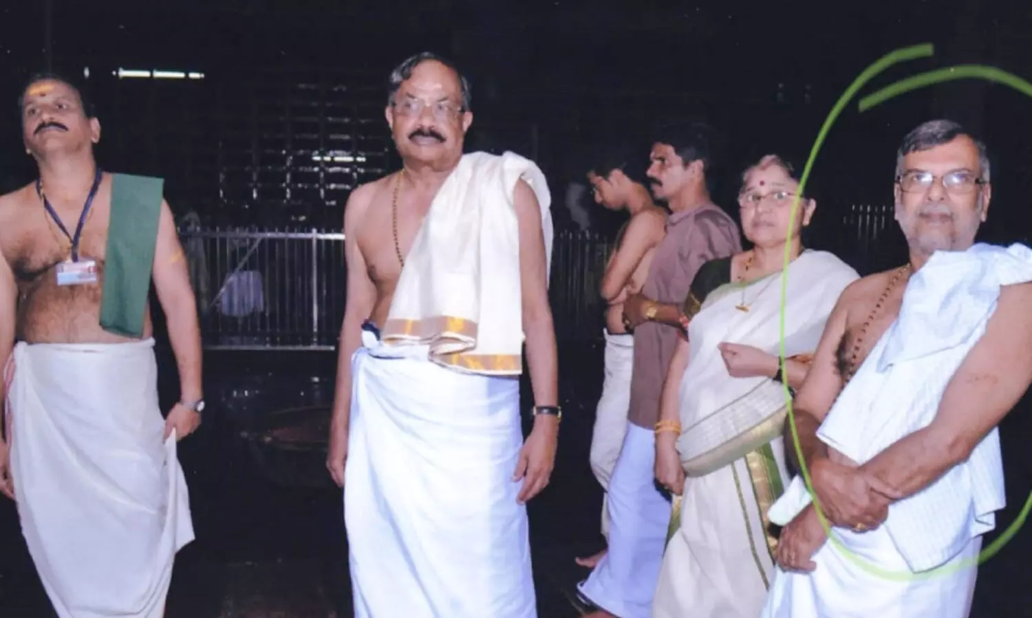 ഭാ​ഷ മാ​ത്ര​മ​ല്ല, ഞ​ങ്ങ​ളും അ​നാ​ഥ​മാ​കു​ന്നു