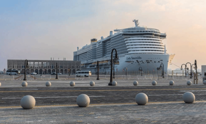 കോസ്റ്റ സ്മെറാൾഡ ദോഹ തീരത്ത് കോസ്റ്റ സ്മെറാൾഡ ദോഹ തീരത്ത്