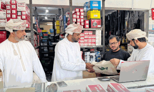 പു​തു​വ​ത്സ​ര​ദി​നം മു​ത​ൽ വ്യാ​പാ​ര സ്ഥാ​പ​ന​ങ്ങ​ളി​ൽ പ്ലാ​സ്റ്റി​ക് സ​ഞ്ചി​ക്ക് നി​രോ​ധ​നം