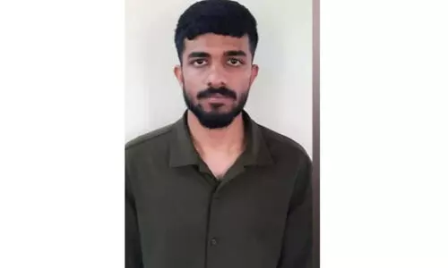 മ​ല​യാ​ളി യു​വാ​വ് 1.71 കോ​ടി​യു​ടെ സൈ​ബ​ർ ത​ട്ടി​പ്പ് കേ​സി​ൽ അ​റ​സ്റ്റി​ൽ