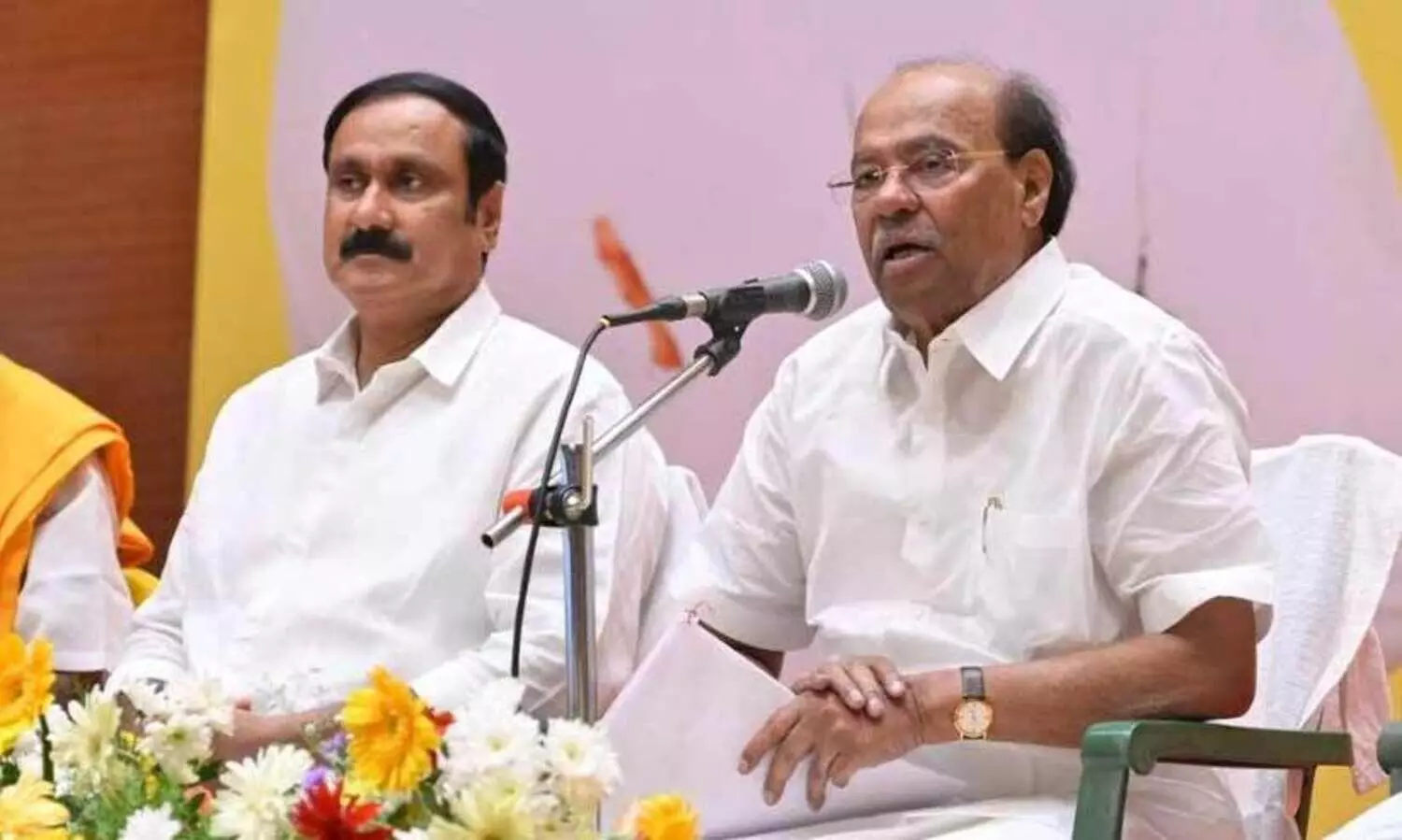 പി.എം.കെയി​ൽ പൊ​ട്ടി​ത്തെ​റി: ഡോ. ​അ​ൻ​പു​മ​ണി രാ​മ​ദാ​സും പി​താ​വും ത​മ്മി​ൽ വാ​ക്കേ​റ്റം