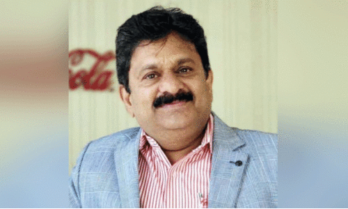 41 വ​ർ​ഷ​ത്തെ പ്ര​വാ​സം; റ​ഹീ​സ് നാ​ട്ടി​ലേ​ക്ക്