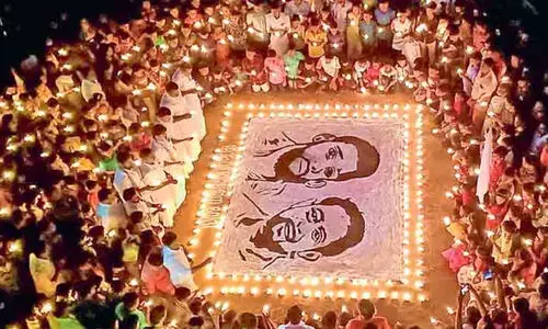 വിദ്യാർഥികളെ മർദിക്കുന്നതിൽ പ്രശ്നം ഉടലെടുത്തു, ബസ് കാത്തിരിപ്പു കേന്ദ്രത്തിൽ ഗൂഢാലോചന....