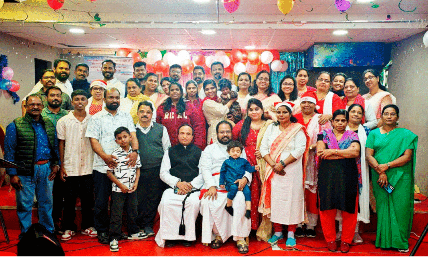 കാ​ർ​മേ​ൽ മ​ല​ങ്ക​ര ഇ​വാ​ഞ്ച​ലി​ക്ക​ൽ ച​ർ​ച്ച് ക്രി​സ്മ​സ് ക​രോ​ൾ