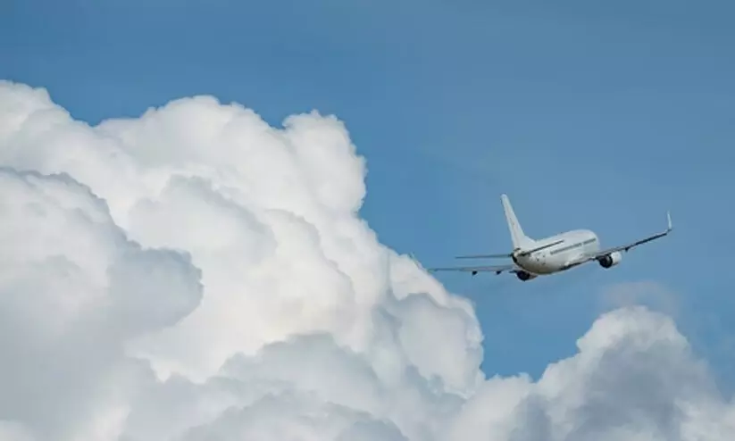 ലാൻഡിങ്ങിന് പിന്നാലെ തീപിടിച്ചു; കനേഡിയൻ വിമാനത്തിന്റെ ഞെട്ടിക്കും ദൃശ്യങ്ങൾ പുറത്ത് -വിഡിയോ