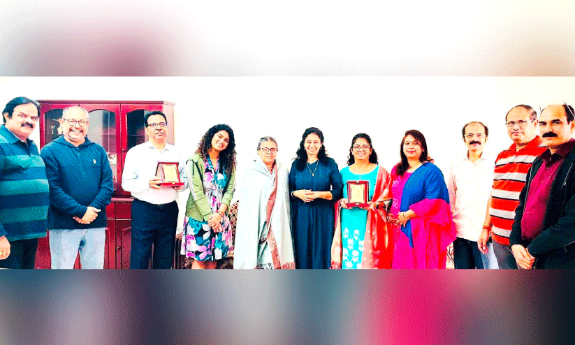 ഭാ​ഗീ​ര​ഥി നാ​യ​ർ​ക്കും കു​ടും​ബ​ത്തി​നും യാ​ത്ര​യ​യ​പ്പ് ന​ൽ​കി