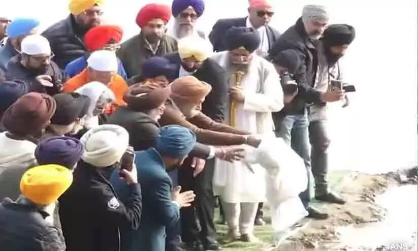 മൻമോഹൻ സിങ്ങിന്റെ ചിതാഭസ്മം യമുനയിലൊഴുക്കി