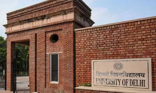 ഡൽഹി സർവകലാശാലയിൽ പുതിയ ഭഗവദ്ഗീത കോഴ്‌സുകൾ; ബഹുസ്വര ധാർമികതയെ തുരങ്കംവെക്കുന്നതെന്ന് അക്കാദമിക് കൗൺസിൽ അംഗങ്ങൾ