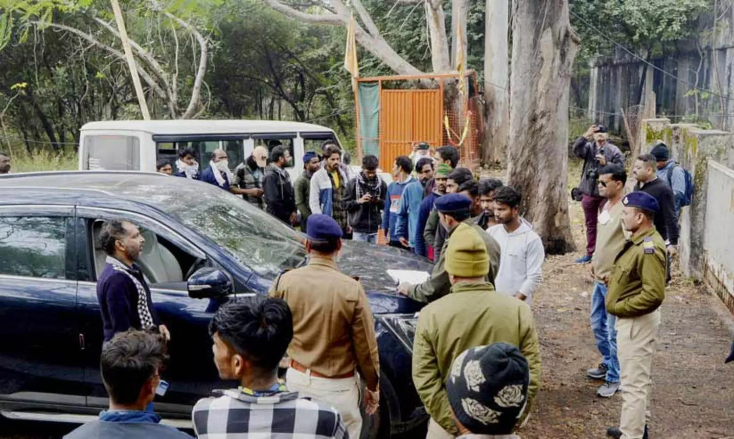 നാലു പതിറ്റാണ്ടിനുശേഷം ഭോപ്പാലിൽ നിന്ന് യൂണിയൻ കാർബൈഡ് വിഷ മാലിന്യം സംസ്കരിക്കാനായി മാറ്റുന്നു