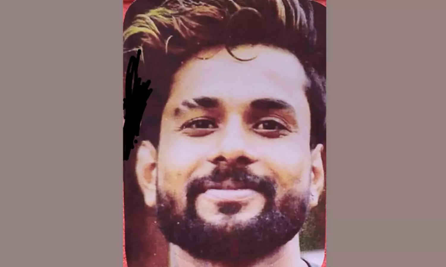 ട്രെയിലർ ഇടിച്ച് ബൈക്ക് യാത്രികനായ യുവാവ് മരിച്ചു