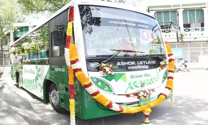 ചെന്നൈ പൊതുഗതാഗതം പ്രകൃതി സൗഹൃദമാകുന്നു; 2025ൽ 1,320 ഇലക്ട്രിക് ബസുകൾ വാങ്ങാനൊരുങ്ങി എം.ടി.സി ചെന്നൈ പൊതുഗതാഗതം പ്രകൃതി സൗഹൃദമാകുന്നു; 2025ൽ 1,320 ഇലക്ട്രിക് ബസുകൾ വാങ്ങാനൊരുങ്ങി എം.ടി.സി