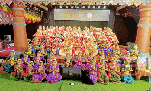 ദേ​ശീ​യ ക​ഥ​ക​ളി മ​ഹോ​ത്സ​വം; പ്രാ​യം മ​റ​ന്ന് അ​വ​ർ അ​ര​ങ്ങി​ൽ