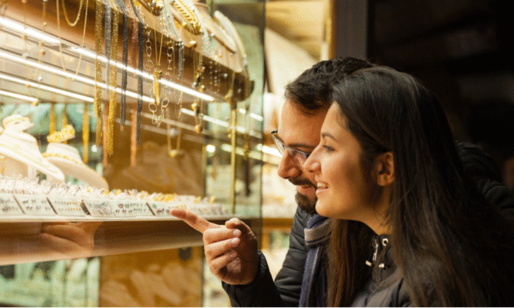 മലയാളിയുടെ സ്വർണഭ്രമം അനാവശ്യ സംസ്കാരമല്ല. അറിയാം, ഏറെ മൂല്യമുള്ള സ്വർണത്തിന്‍റെ സാമ്പത്തിക പ്രാധാന്യം