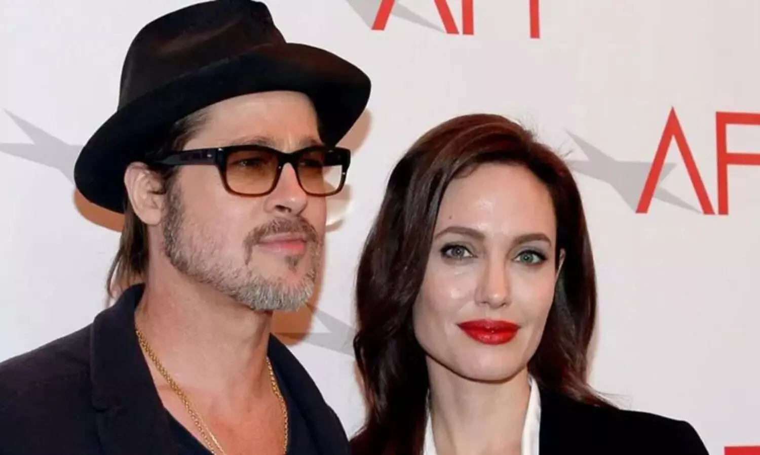 എട്ടു വർഷത്തിനുശേഷം ആഞ്ജലീന ജോളിയും ബ്രാഡ് പിറ്റും തമ്മിലുള്ള വിവാഹ മോചനക്കേസിൽ തീർപ്പ്