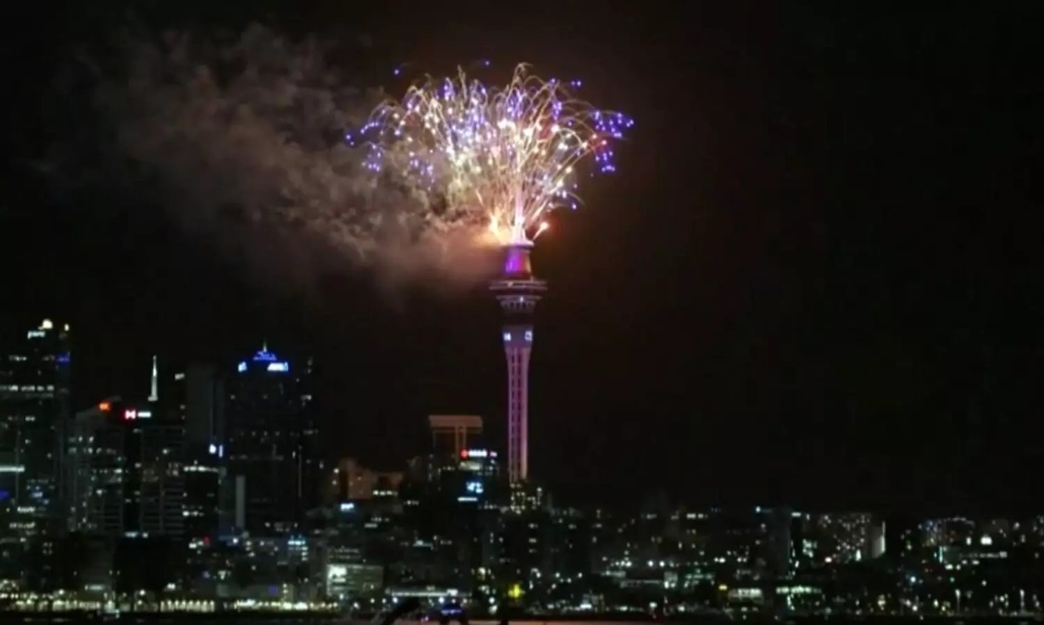 പുതുവർഷത്തെ വരവേറ്റ് ന്യൂസിലൻഡ്; ആദ്യമെത്തിയത് കിരിബാത്തിയിൽ -വിഡിയോ