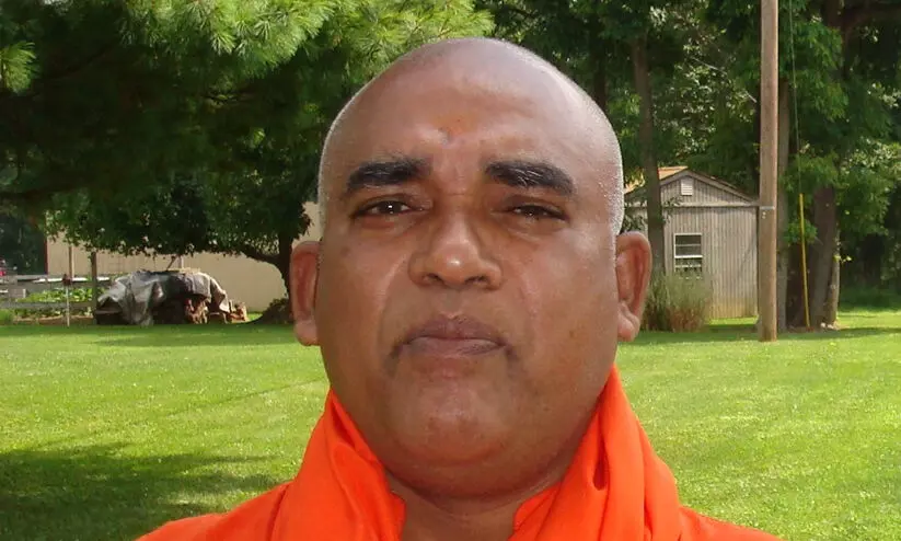 ക്ഷേത്രത്തിൽ പ്രവേശിക്കാൻ മേൽവസ്ത്രം പാടില്ലെന്നത് അനാചാരം; ശ്രീനാരായണീയ ക്ഷേത്രങ്ങളും ഇത് പിന്തുടരുന്നു -സച്ചിദാനന്ദ സ്വാമികൾ