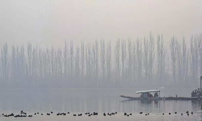 ‘ഫ്രീസിങ് പോയന്റി’നും താഴെ കശ്മീർ താഴ്വര;   ചിത്രങ്ങൾ കാണാം