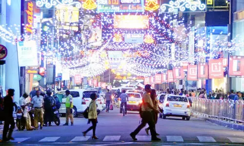 പു​തു​വ​ത്സ​രാ​ഘോ​ഷം; ക​ർ​ശ​ന നി​യ​ന്ത്ര​ണ​ങ്ങ​ളു​മാ​യി പൊ​ലീ​സ്