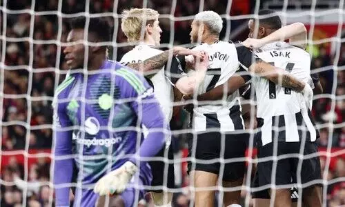 ഇംഗ്ലീഷ് പ്രീമിയർ ലീഗ്: യുനൈറ്റഡിനും ചെൽസിക്കും തോൽവി ഇംഗ്ലീഷ് പ്രീമിയർ ലീഗ്: യുനൈറ്റഡിനും ചെൽസിക്കും തോൽവി