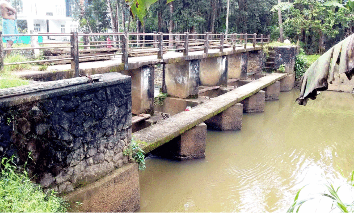 പ്രഖ്യാപനങ്ങൾക്ക് കുറവില്ല; പാതിരിക്കൽ അണയുടെ നവീകരണം കടലാസിലൊതുങ്ങുന്നു