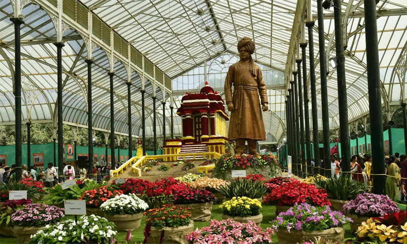 ലാ​ൽ​ബാ​​ഗി​ൽ റി​പ്പ​ബ്ലി​ക് ഡേ ​ഫ്ല​വ​ർ ഷോ