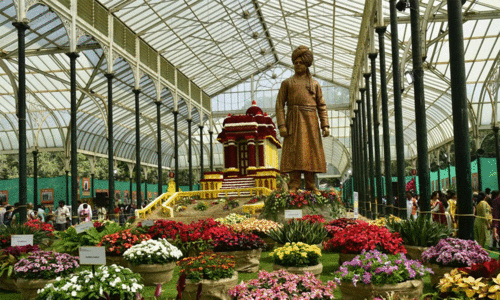 ലാ​ൽ​ബാ​​ഗി​ൽ റി​പ്പ​ബ്ലി​ക് ഡേ ​ഫ്ല​വ​ർ ഷോ