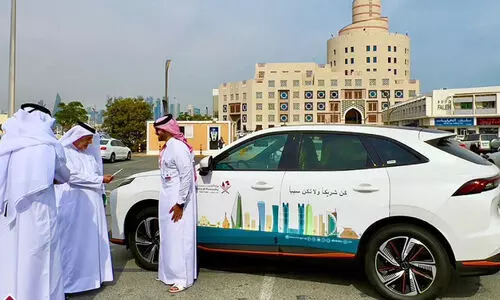 പ​രി​ശോ​ധ​ന​ക്ക് ഇ​ല​ക്ട്രി​ക് കാ​റു​മാ​യി ദോ​ഹ മു​നി​സി​പ്പാ​ലി​റ്റി