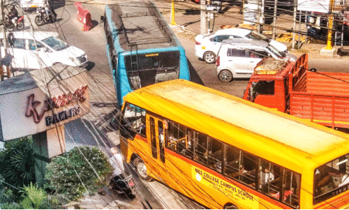 പെരുമ്പാവൂര്-കാലടി റോഡില് സീബ്രാലൈൻ ഇല്ല; കാല്നടക്കാര് പ്രതിസന്ധിയിൽ പെരുമ്പാവൂര്-കാലടി റോഡില് സീബ്രാലൈൻ ഇല്ല; കാല്നടക്കാര് പ്രതിസന്ധിയിൽ