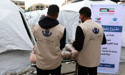 രൂ​ക്ഷ​മാ​യ ഭ​ക്ഷ്യ​ക്ഷാ​മം; ഗ​സ്സ​യി​ൽ ‘അ​പ്പം’ വി​ത​ര​ണ പ​ദ്ധ​തി​യു​മാ​യി കു​വൈ​ത്ത് സ​ന്ന​ദ്ധ ​സം​ഘ​ട​ന