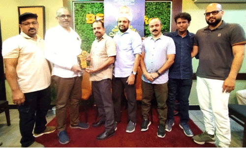 യാ​ത്ര​യ​യ​പ്പ് ന​ൽ​കി