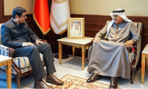 ബ​ഹ്‌​റൈ​ന്‍ വി​ദേ​ശ​കാ​ര്യ മ​ന്ത്രി​യും ഇ​ന്ത്യ​ന്‍ അം​ബാ​സ​ഡ​റും കൂ​ടി​ക്കാ​ഴ്ച ന​ട​ത്തി