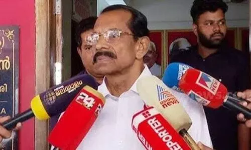 കേസിൽ പ്രതിയാകുന്നവരെ പുറത്താക്കിയാൽ പാർട്ടിയിൽ ആളുണ്ടാകുമോ? മേല്കോടതിയെ സമീപിക്കുമെന്നും കാസർകോട് സി.പി.എം ജില്ല സെക്രട്ടറി കേസിൽ പ്രതിയാകുന്നവരെ പുറത്താക്കിയാൽ പാർട്ടിയിൽ ആളുണ്ടാകുമോ? മേല്കോടതിയെ സമീപിക്കുമെന്നും കാസർകോട് സി.പി.എം ജില്ല സെക്രട്ടറി