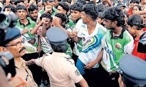 കായികമേള വിലക്ക്: നാവാമുകുന്ദ സ്കൂളിൽനിന്ന് 12 ദേശീയതാരങ്ങൾക്ക് അവസരം നഷ്ടമാകും