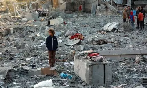 വെ​ടി​നി​ർ​ത്ത​ൽ ച​ർ​ച്ച​ക്കി​ടെ ഗ​സ്സ​യി​ൽ ക​ന​ത്ത​ ആ​ക്ര​മ​ണം; 77 മരണം