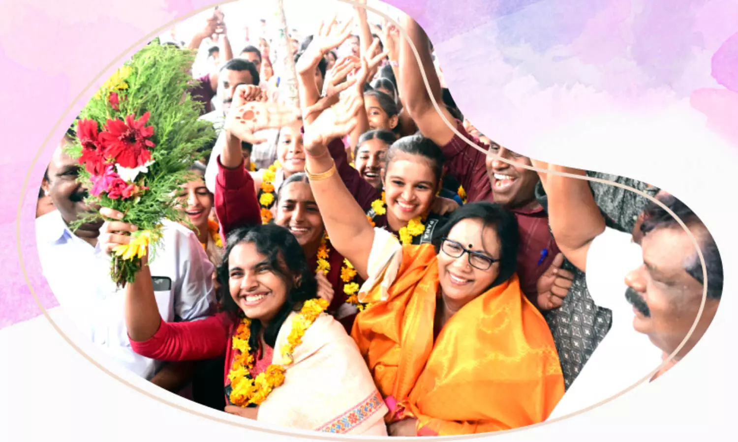 നാടുണരു​ന്നേ...